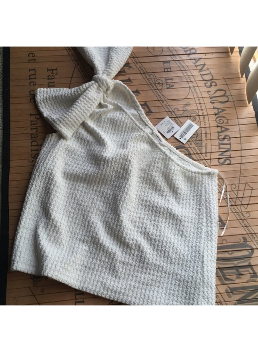 NWT Club Monaco White Bow One shoulder top